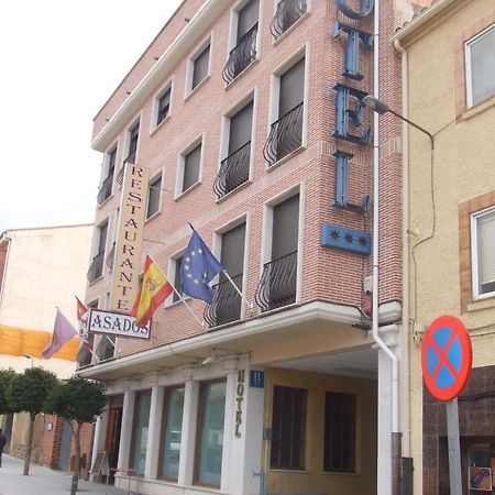 Hotel Vadorrey Roa ภายนอก รูปภาพ